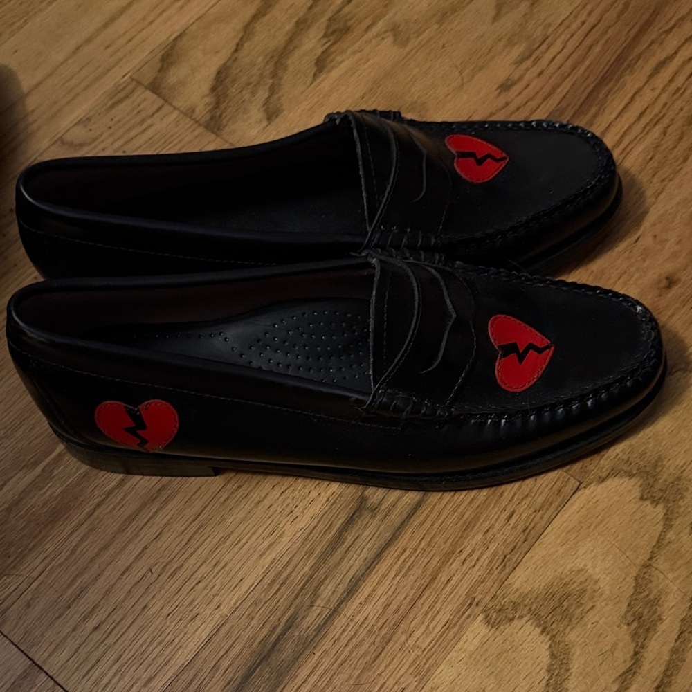G.H. Bass & Co. Black Leather Penny Loafers with Red Broken-Heart Detail - Picture 2 of 3